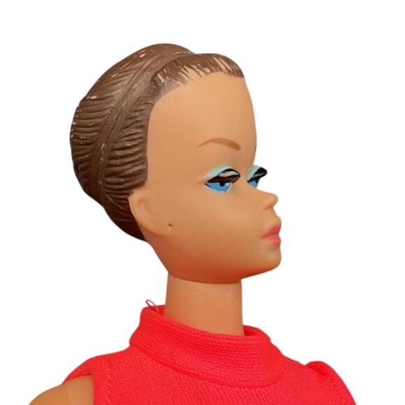 Vintage 1960s Barbie Fashion Queen Doll With Red Sleeveless Bodysuit *READ* - Picture 4 of 8